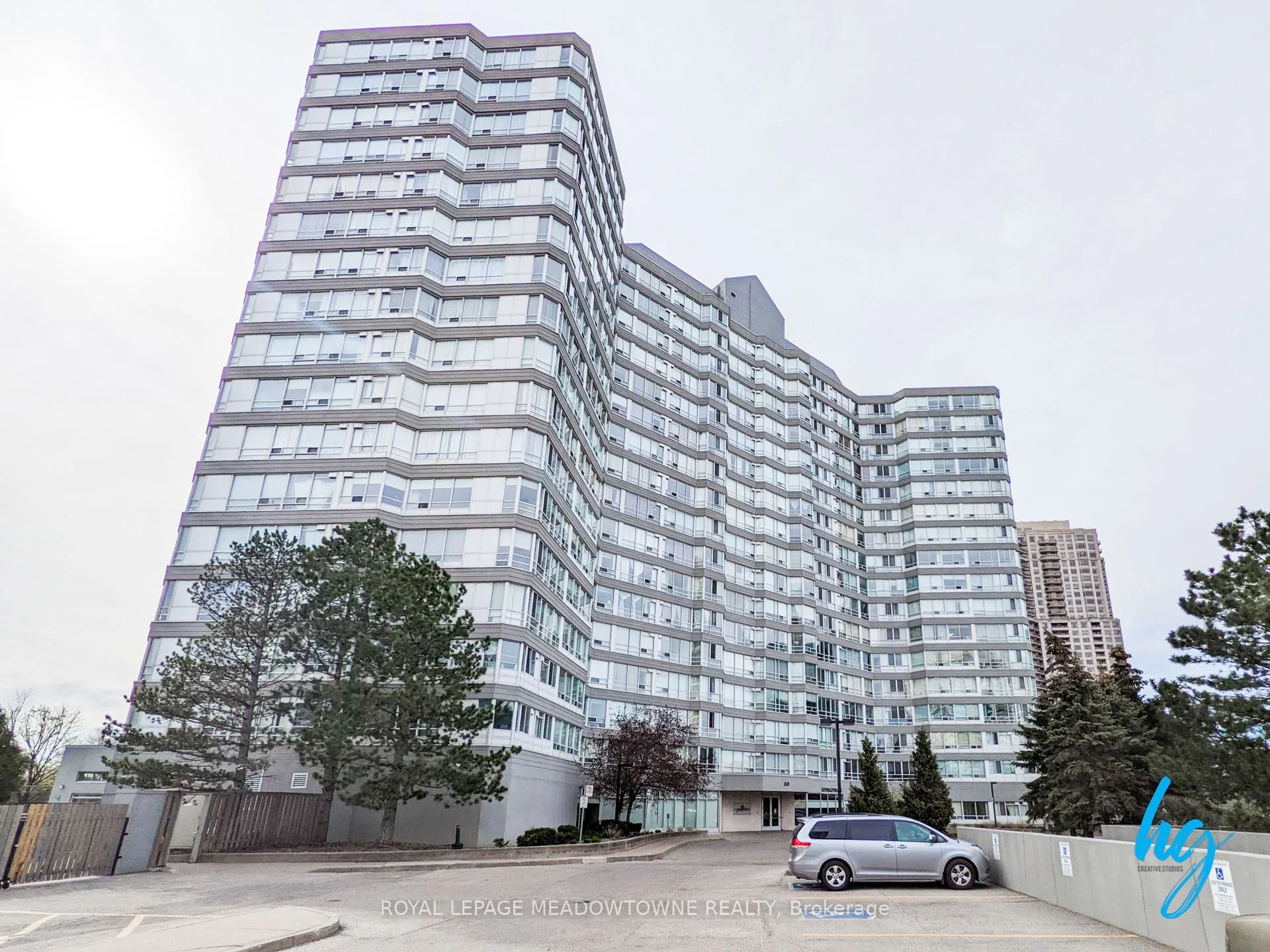 50 Kingsbridge Garden Circle 1801, Mississauga, ON L5R 1Y2