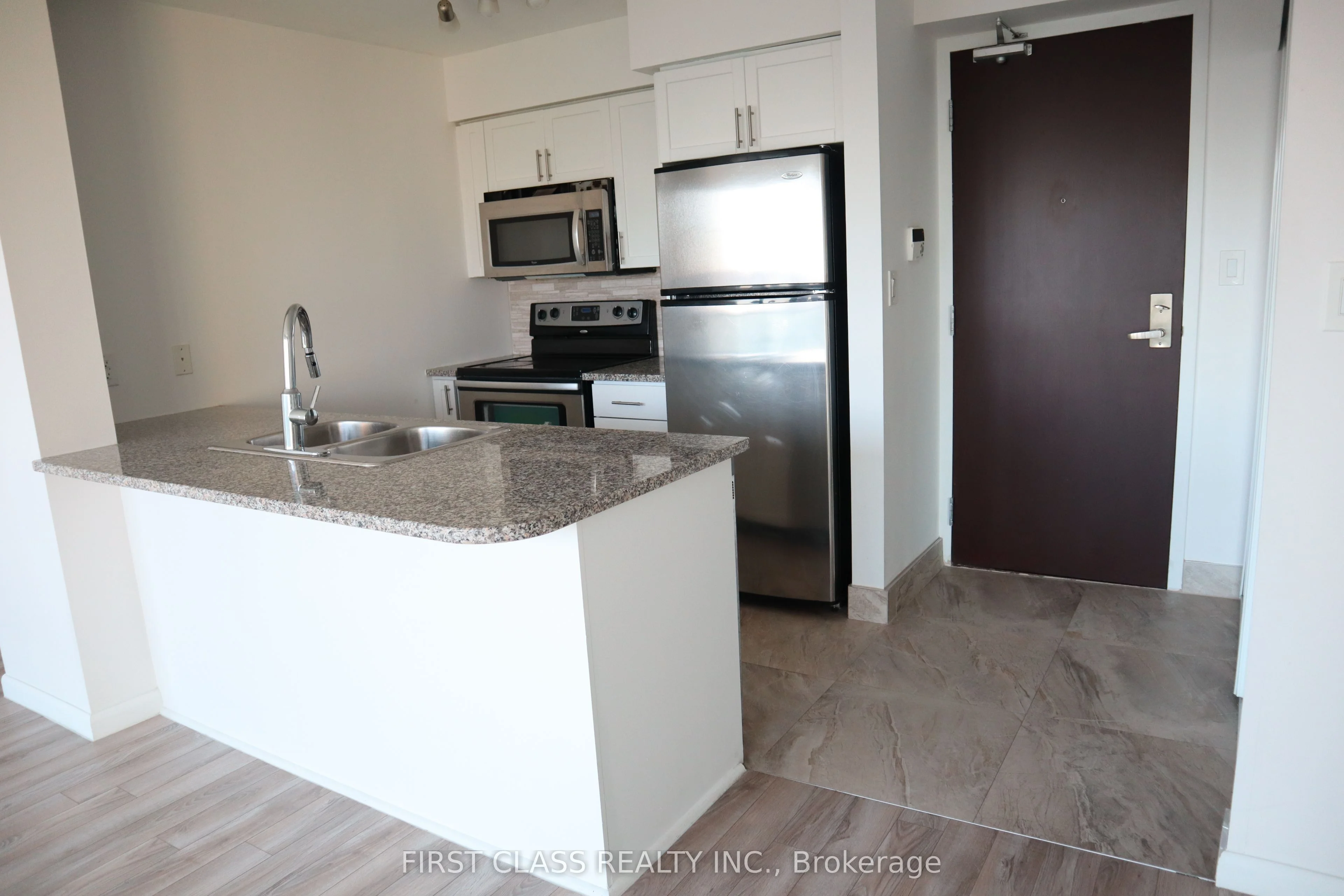 208 Enfield Place 2805, Mississauga, ON L5B 0G8