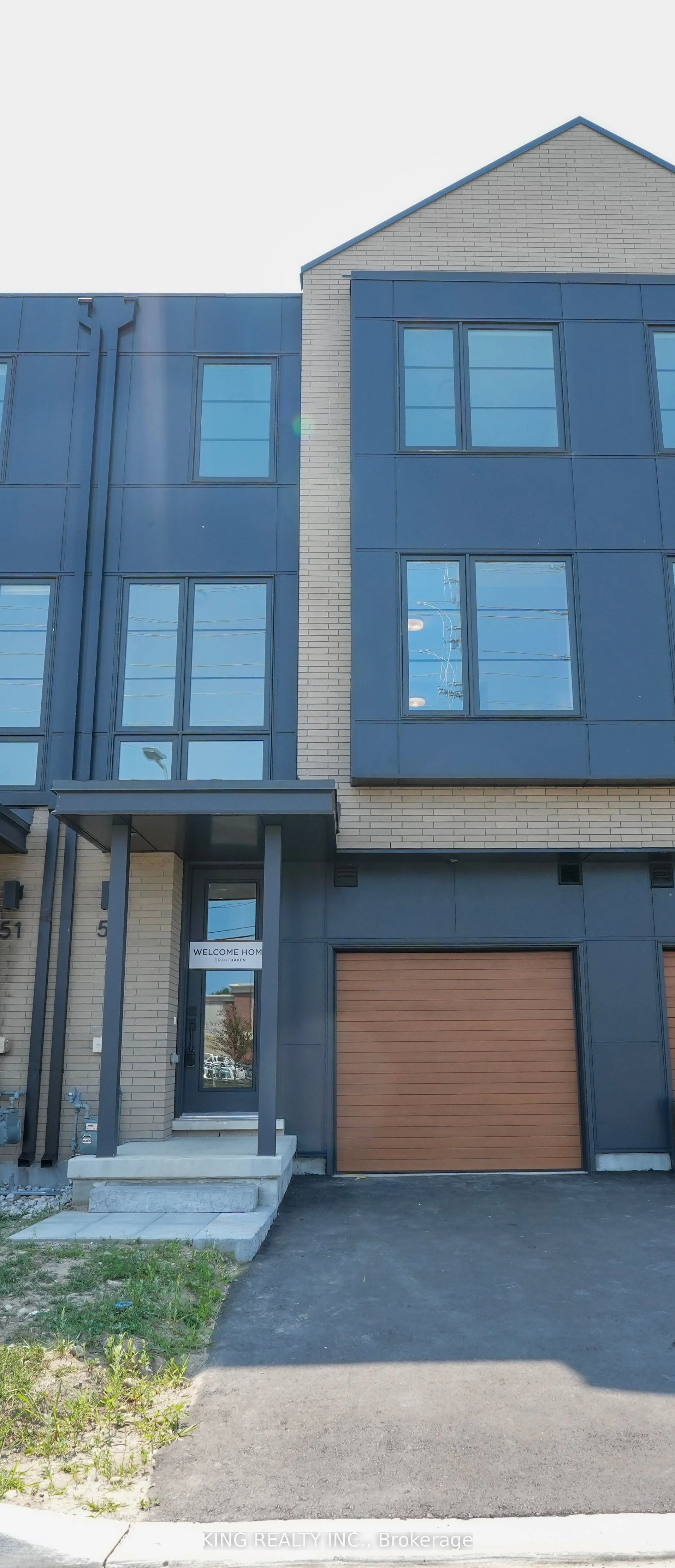 Condo Townhouse in Burlington