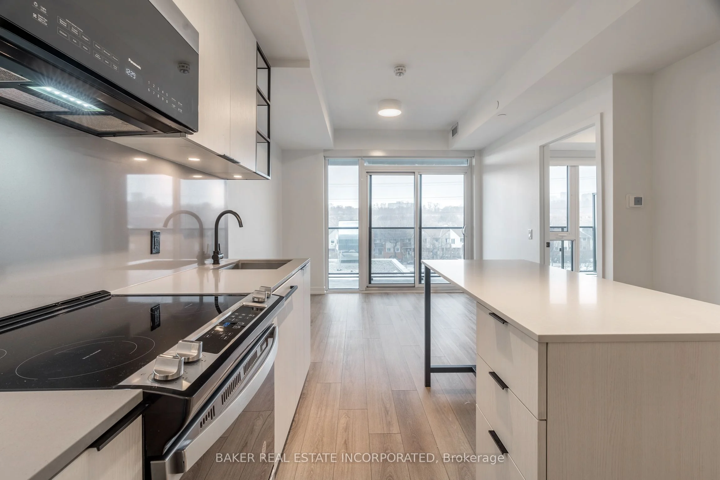 740 Dupont Street 526, Toronto W02, ON M6G 0A9
