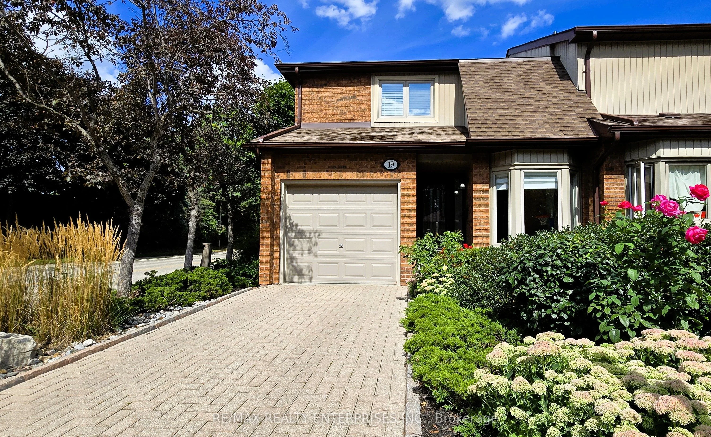 1180 Walden Circle 19, Mississauga, ON L5J 4J9