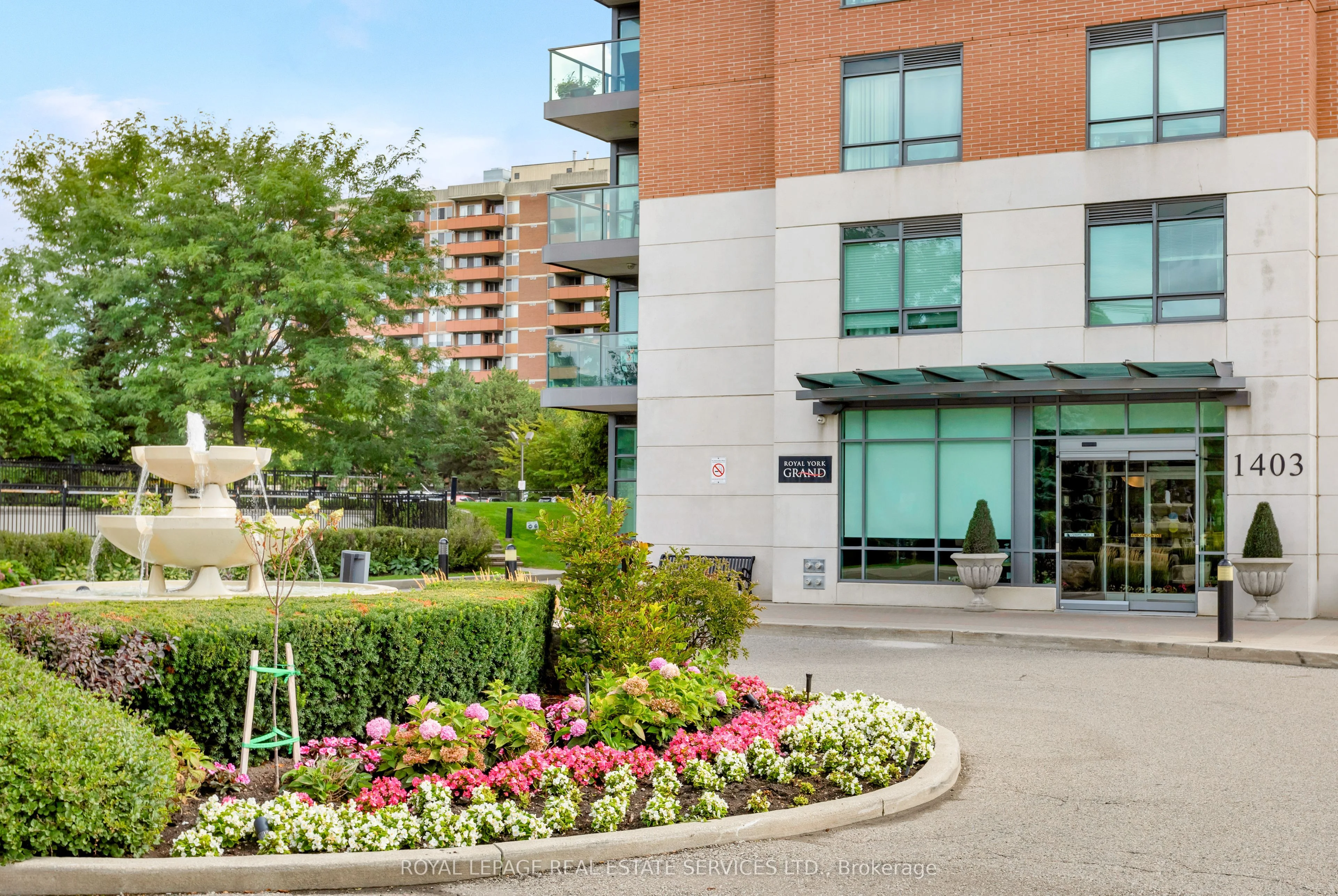 Condo Apartment in Toronto