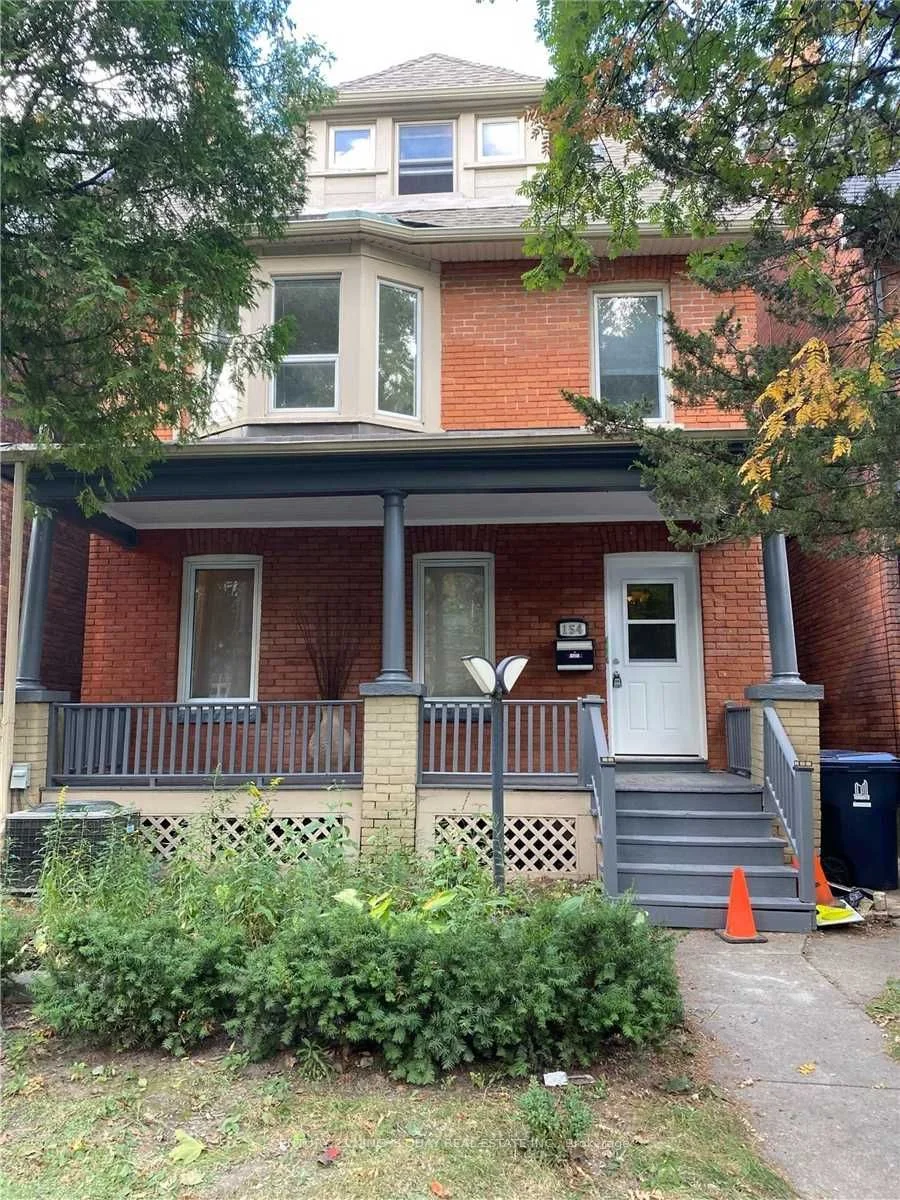 154 Sorauren Avenue 3rd Flr, Toronto W01, ON M6R 2E5