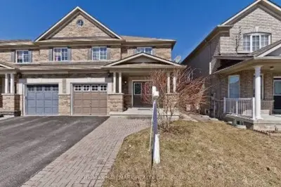 Semi-Detached in Mississauga