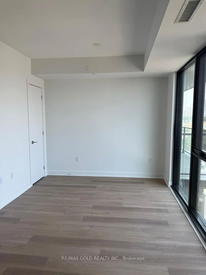 3009 Novar Road 1001, Mississauga, ON L5B 0P9