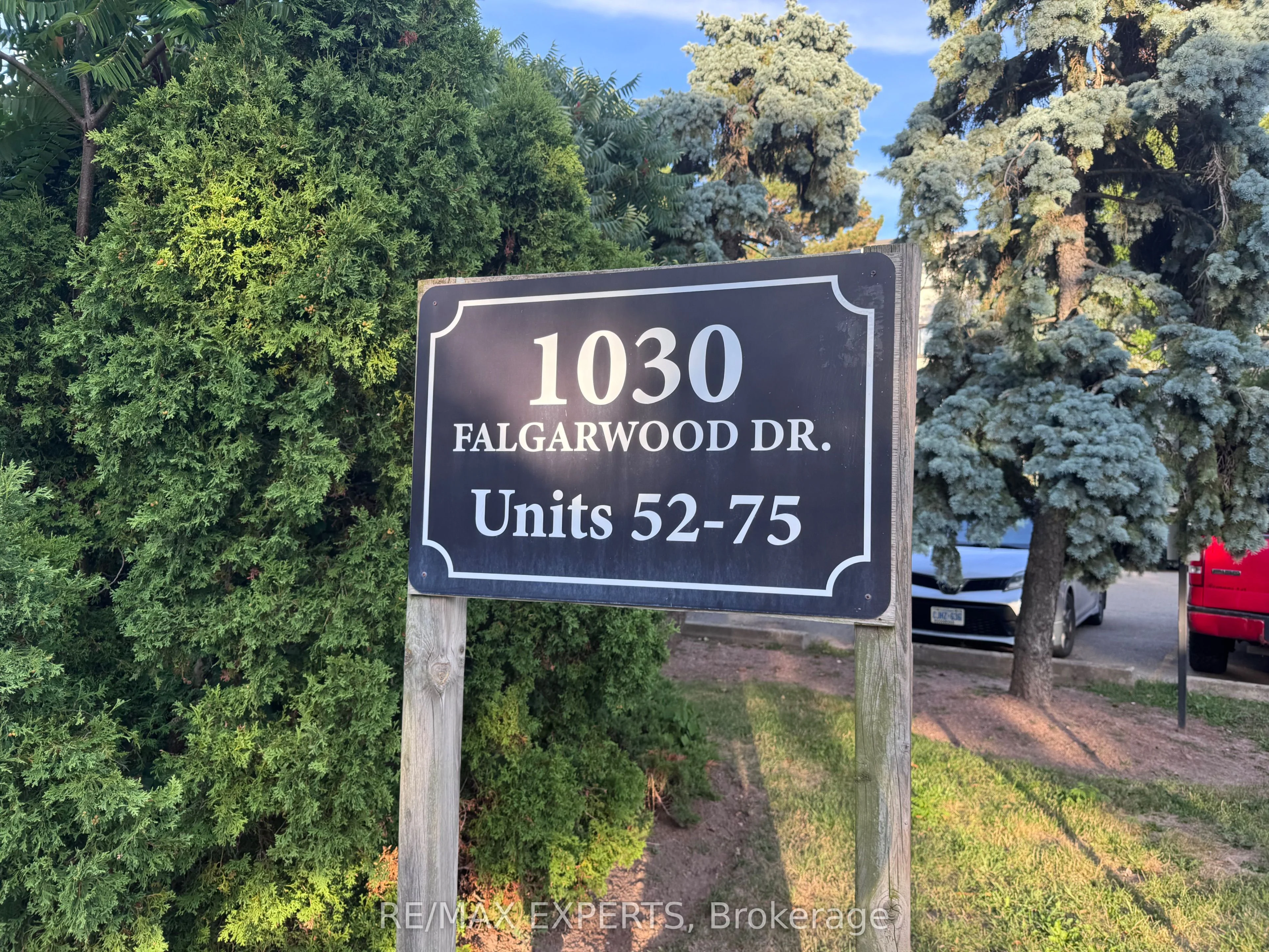 1030 Falgarwood Drive 56, Oakville, ON L6H 2P5