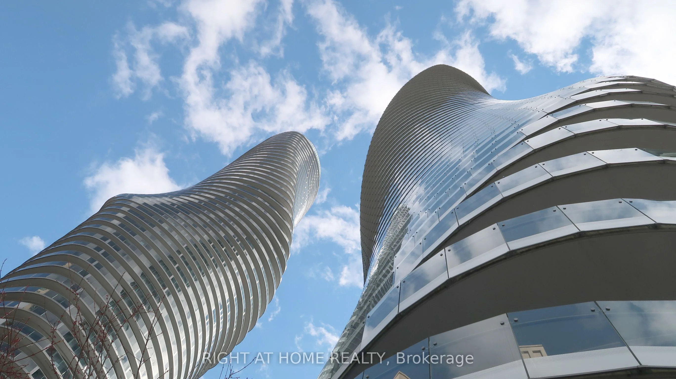 50 Absolute Avenue 1606, Mississauga, On L4z 0a8