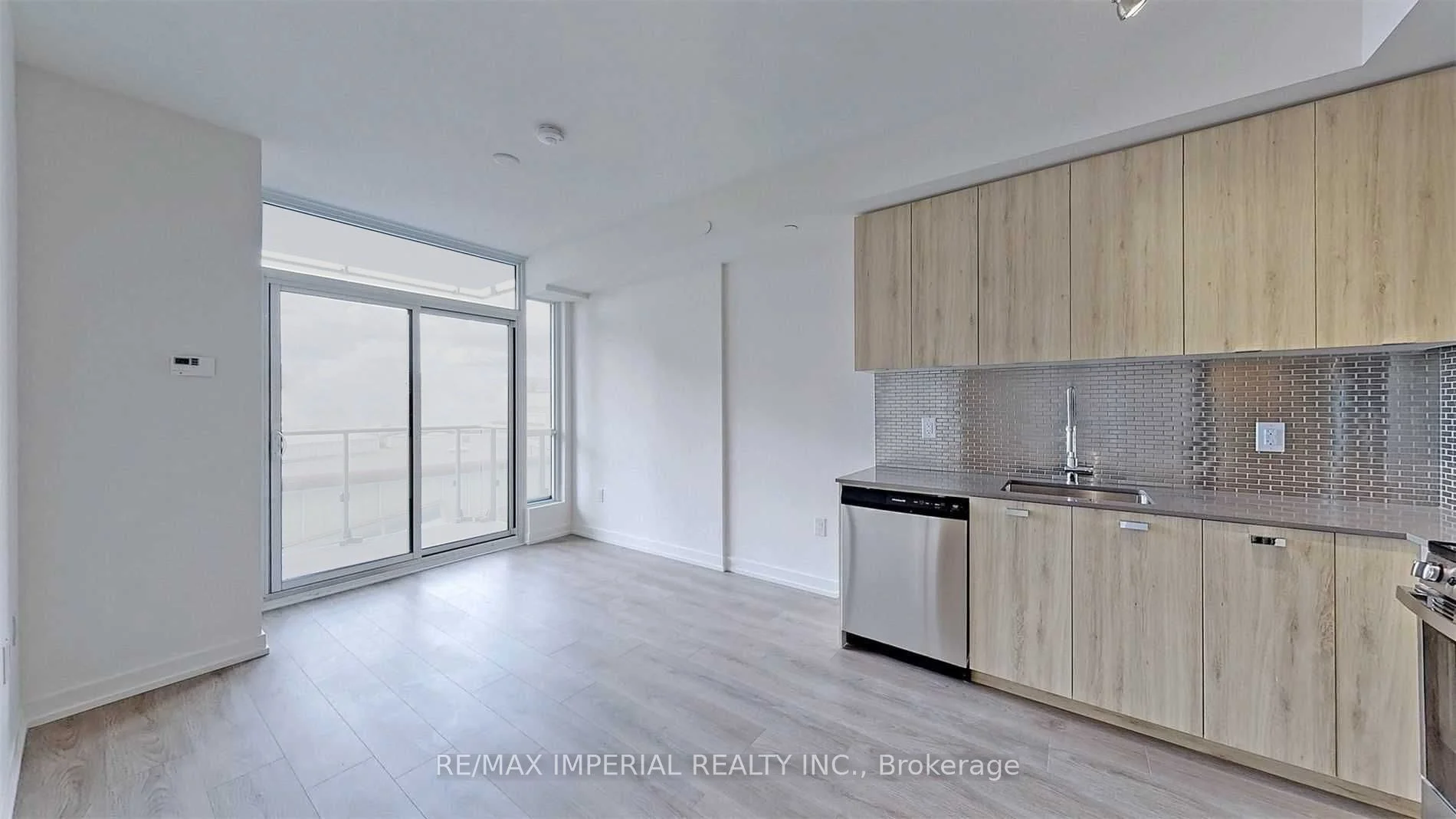 10 De Boers Drive 1102, Toronto W05, On M3j 0l6