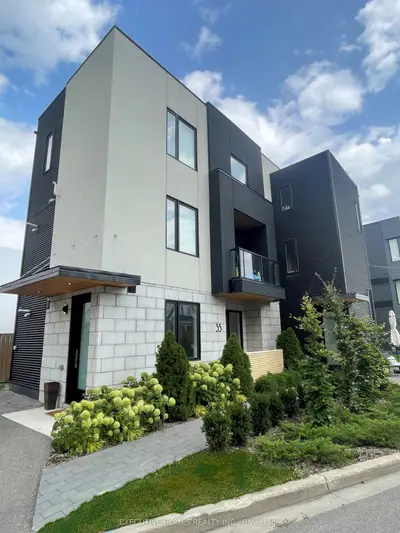 Detached in Toronto