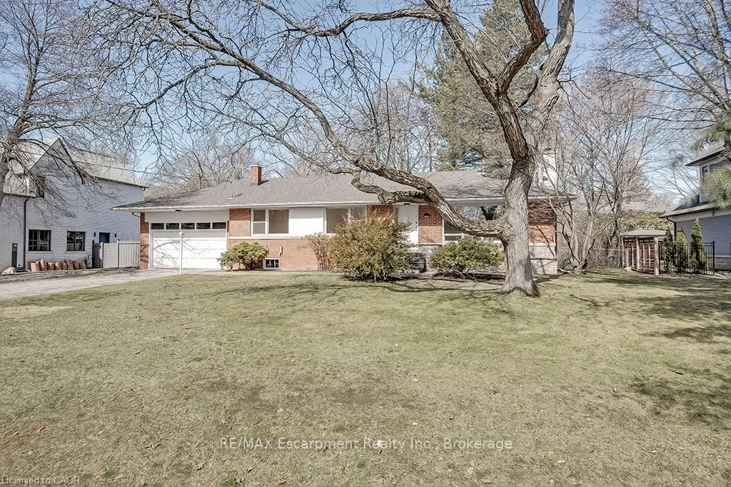 2063 Glenforest Crescent, Oakville, ON L6J 2G5