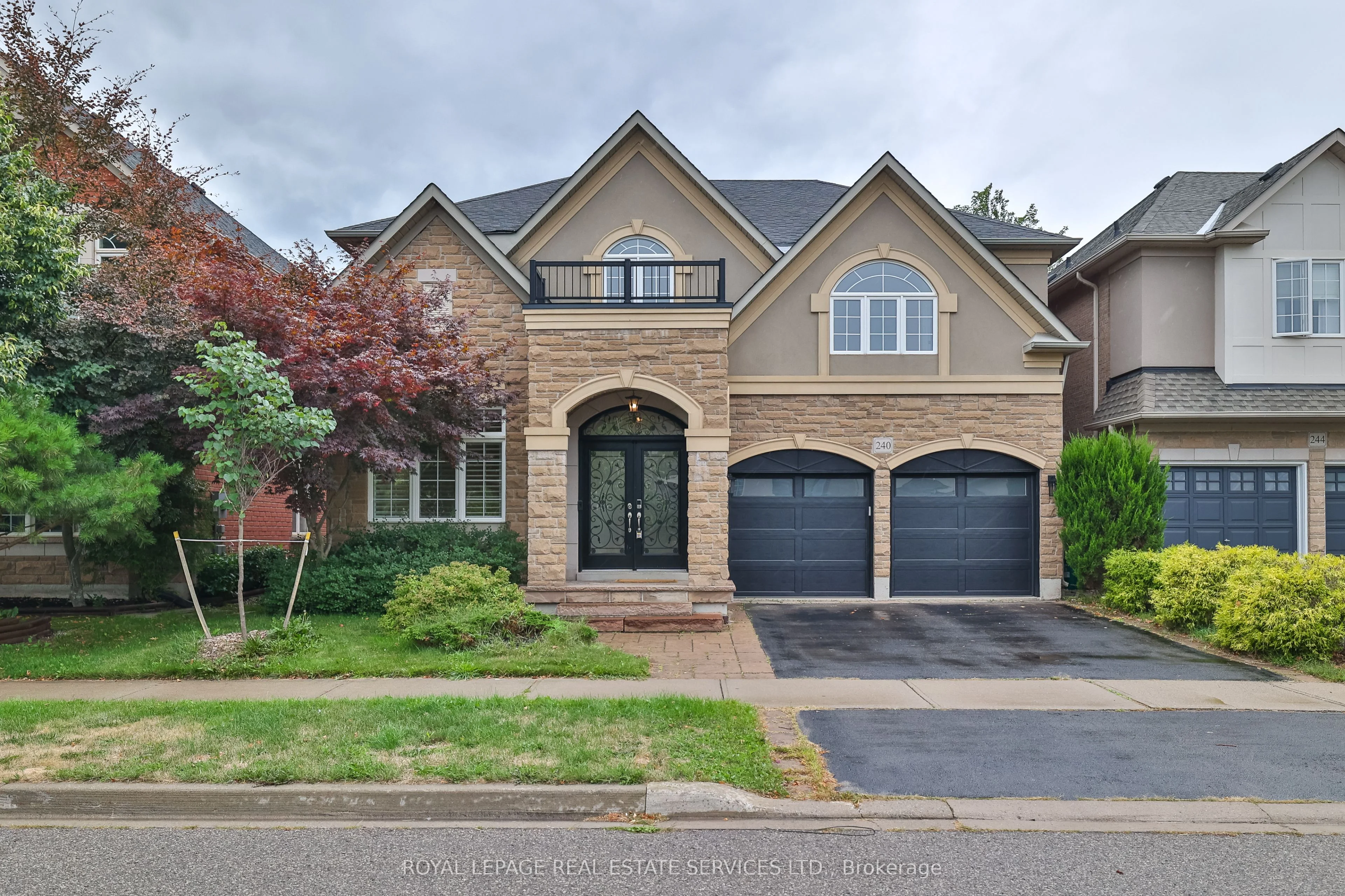 240 Butterfly Lane, Oakville, ON L6L 6V4