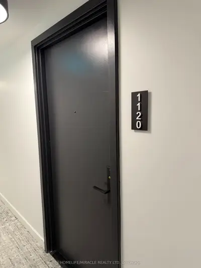 Common Element Condo in Mississauga