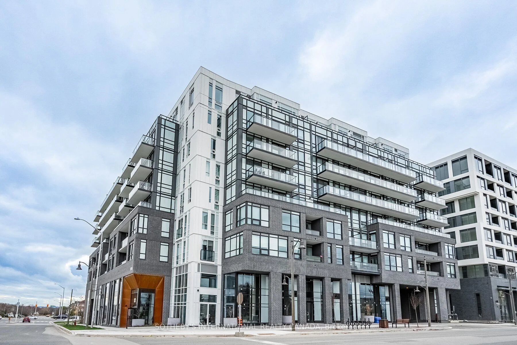 3005 Pine Glen Road 810, Oakville, On L6m 5p5