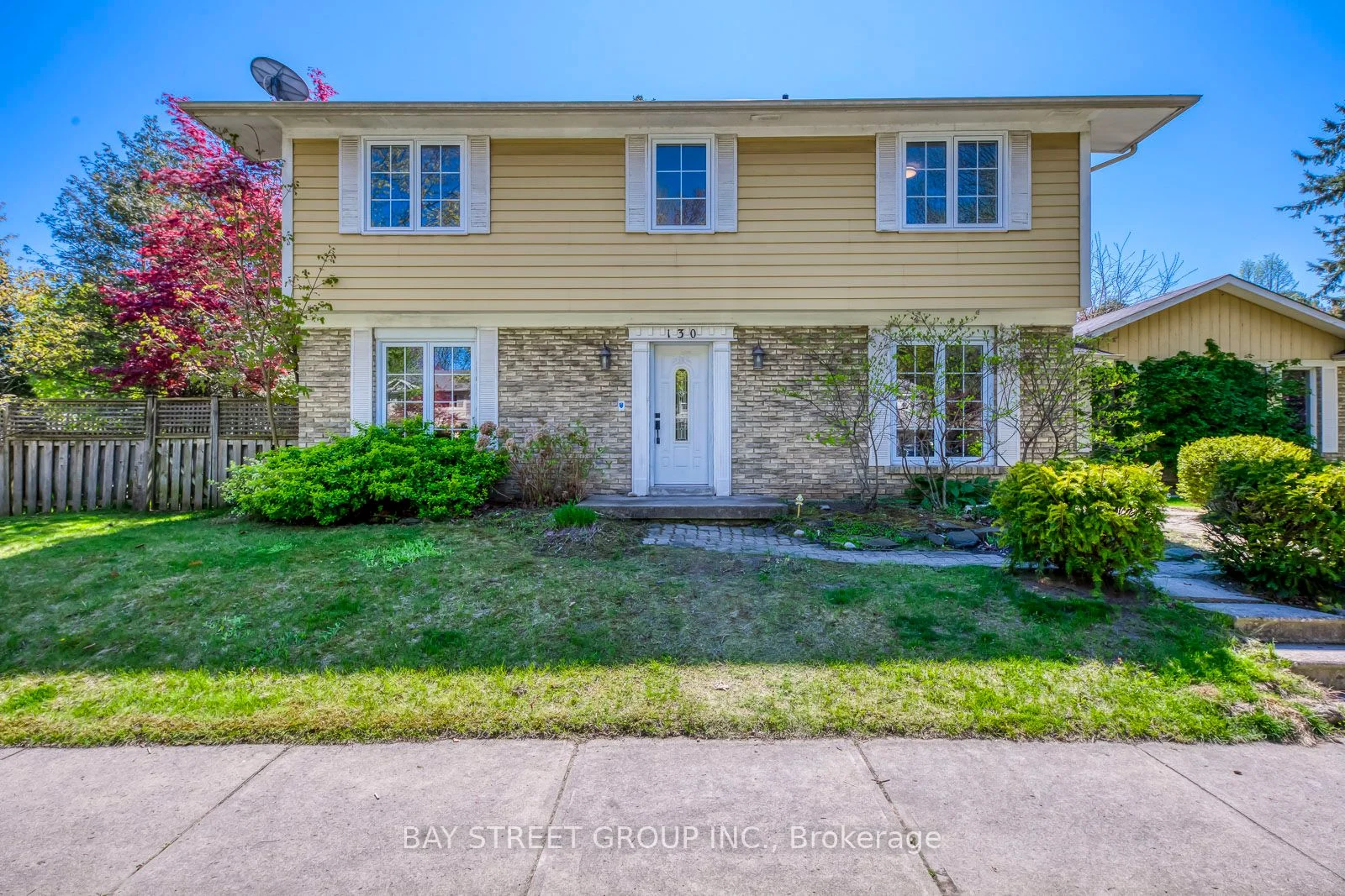 130 All Saints Crescent, Oakville, ON L6J 5Y7