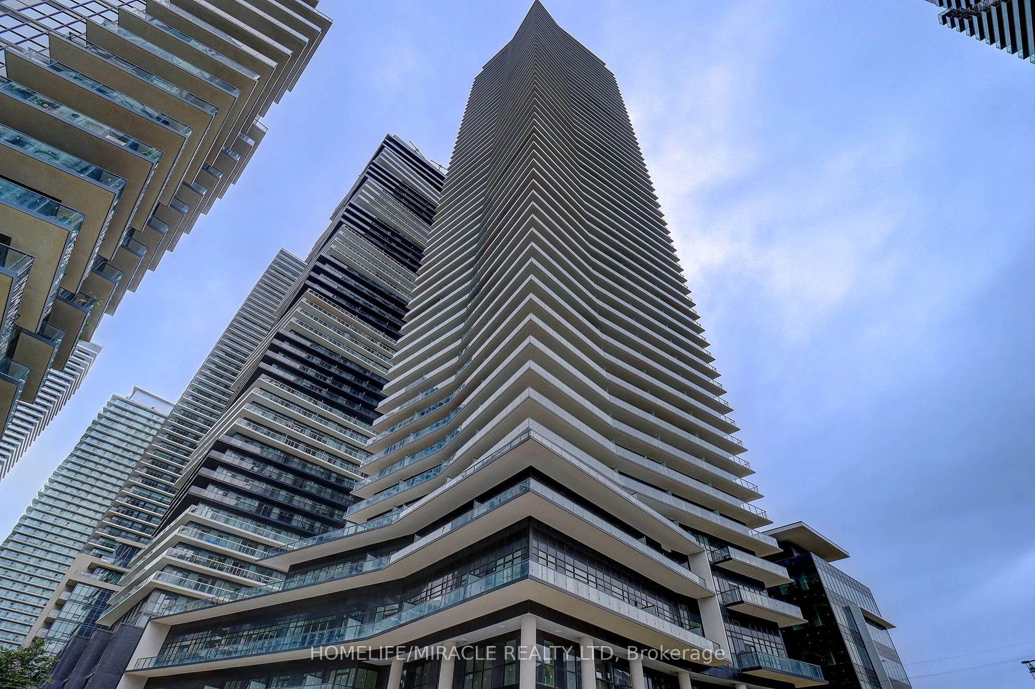 38 Annie Craig Drive 3506, Toronto W06, ON M8V 0G9
