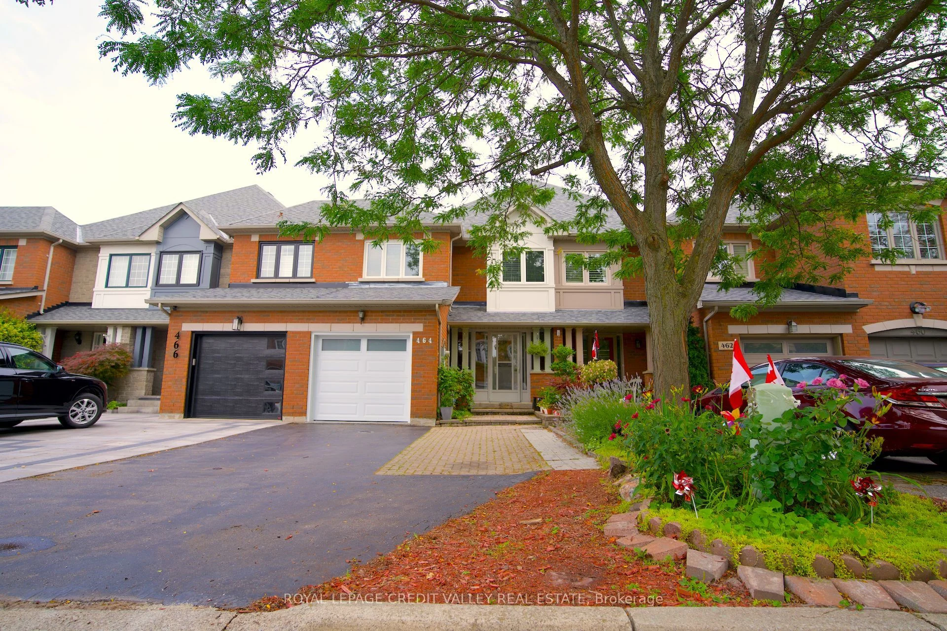 464 Dalmuir Mews, Mississauga, ON L4Z 3W2