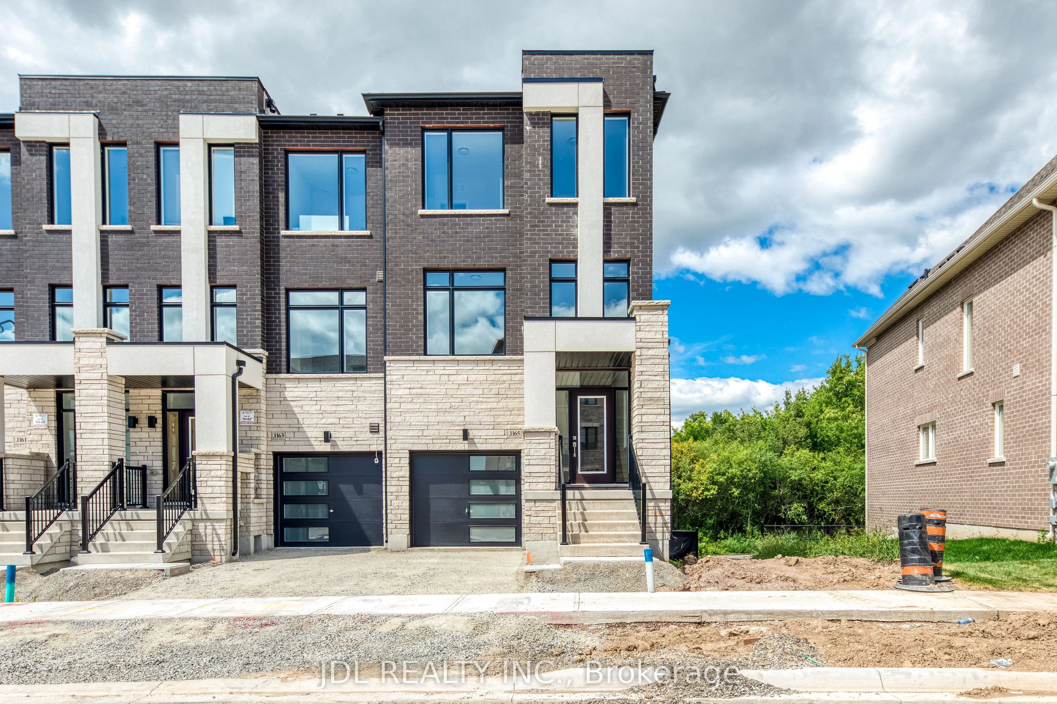 1165 wheat boom Drive, Oakville, ON L6H 7W4