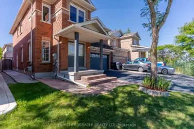 Lower Level in Brampton