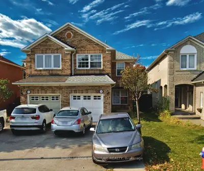 Semi-Detached in Mississauga