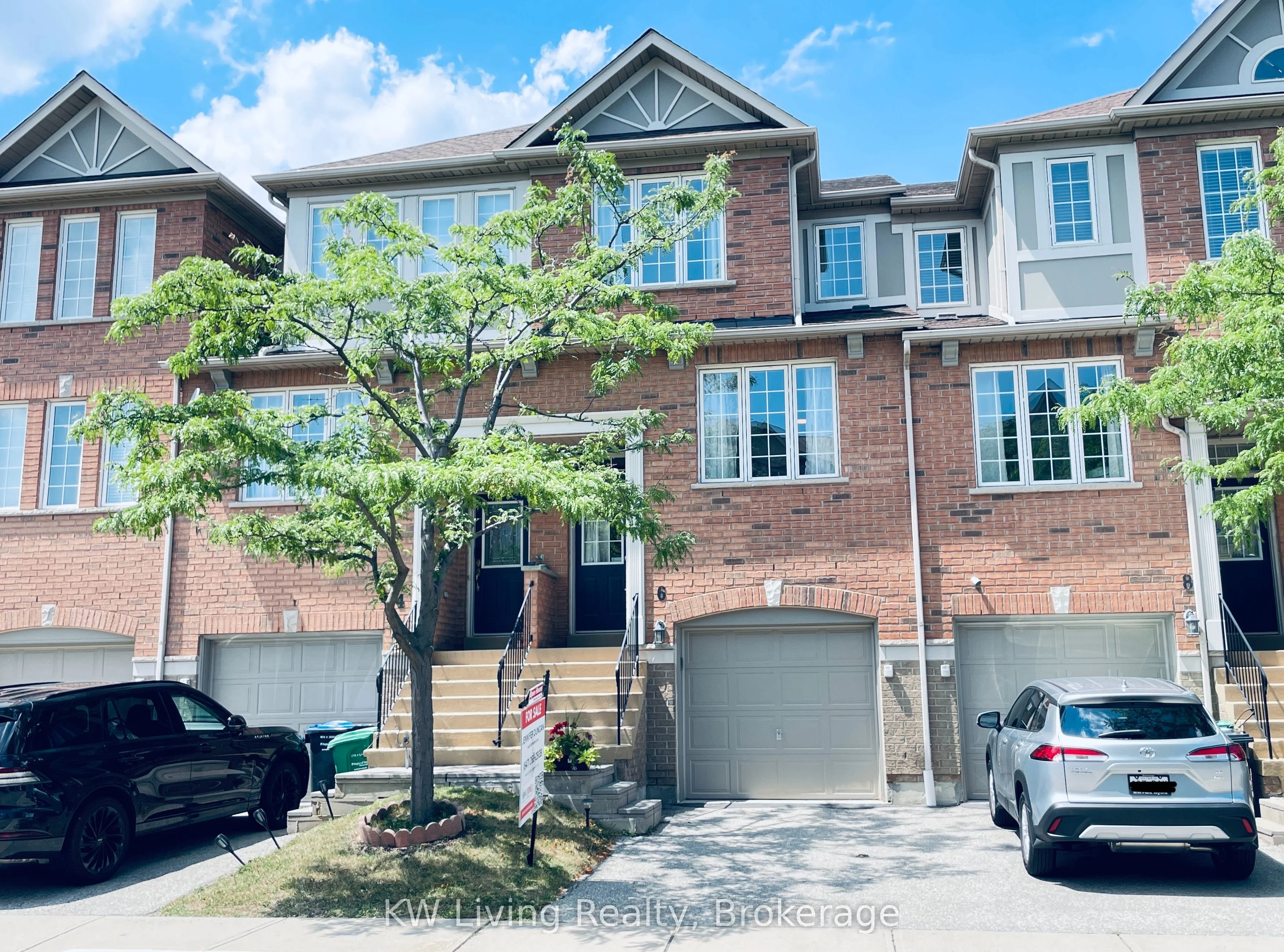 5055 Heatherleigh Avenue 6, Mississauga, ON L5V 2R6