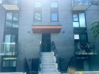 Condo Townhouse in Toronto