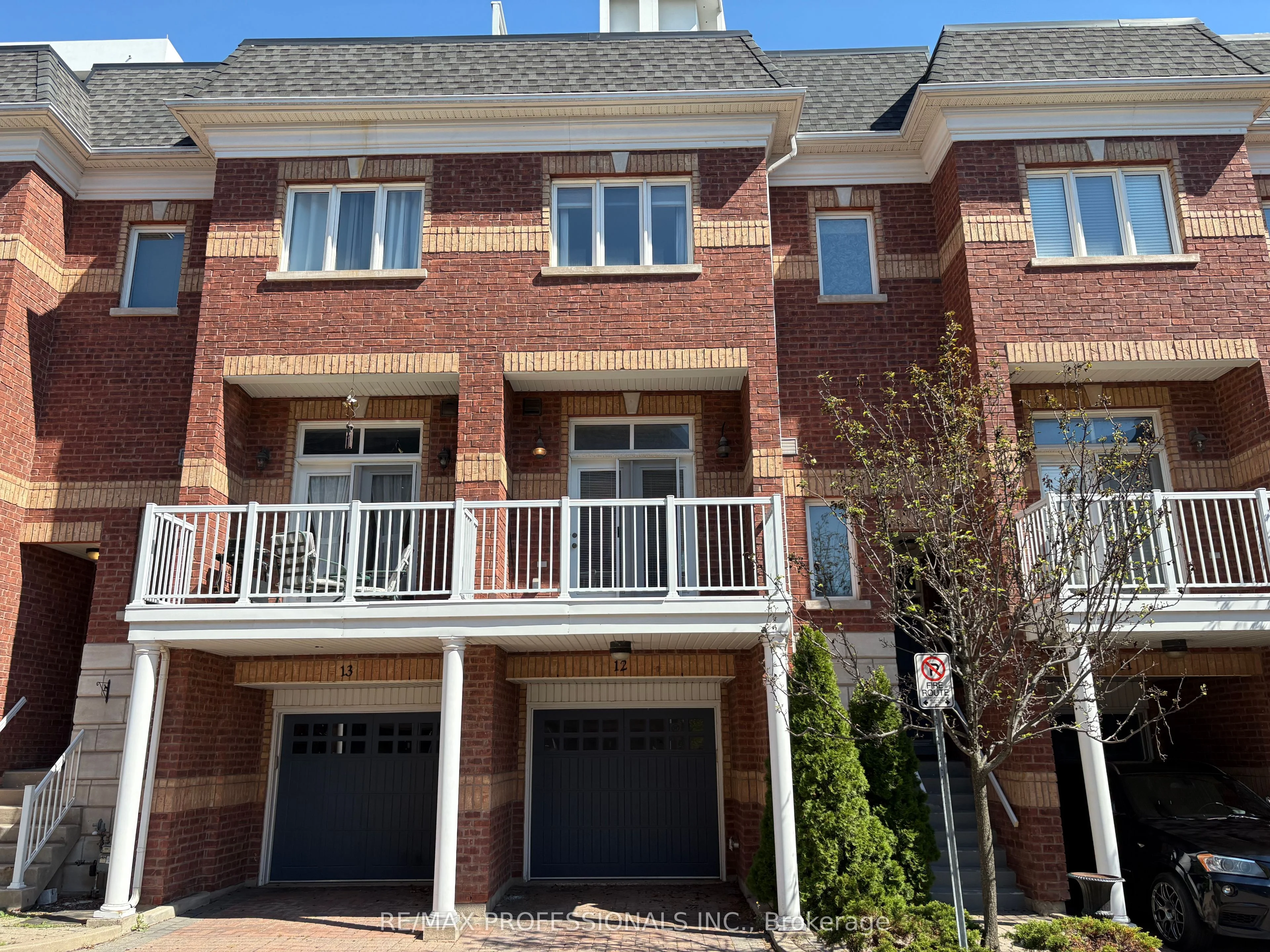 120 Bronte Road 12, Oakville, On L6l 3c1