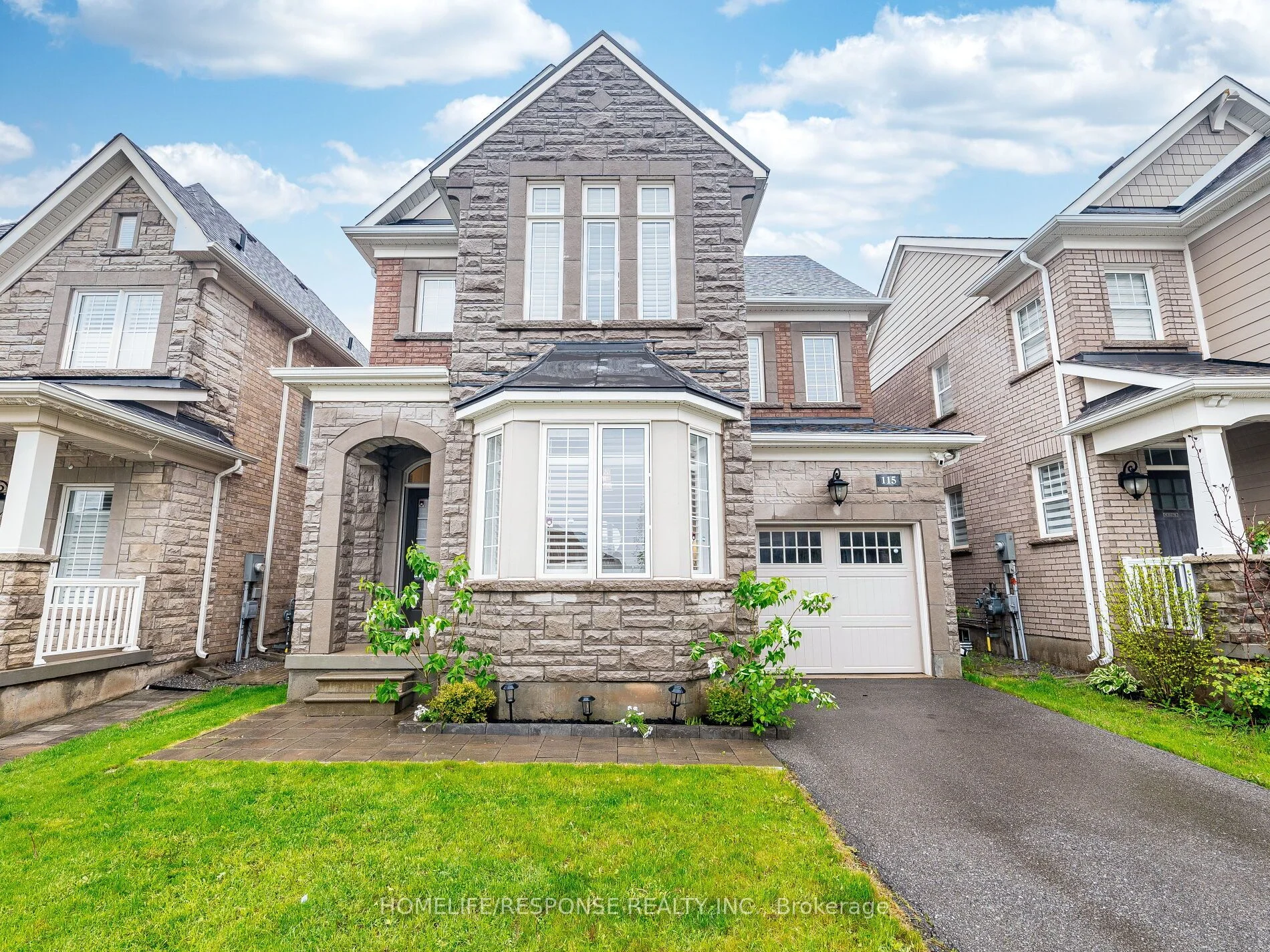 115 BEAVERIDGE Avenue W, Oakville, ON L6H 0M6