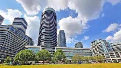 Condo Apartment in Toronto