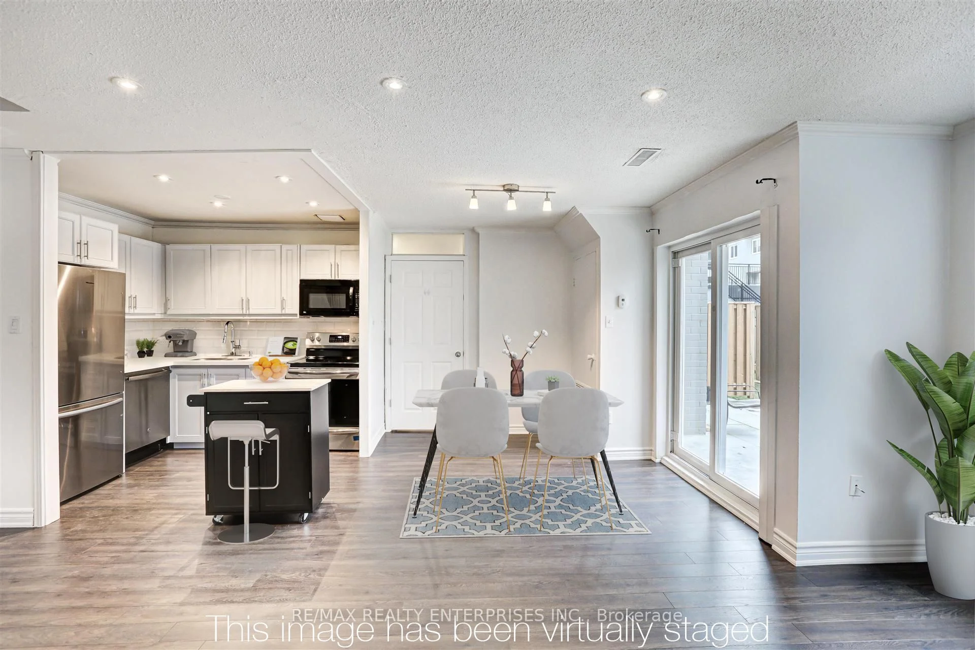 2001 Bonnymede Drive 110, Mississauga, On L5j 4h8