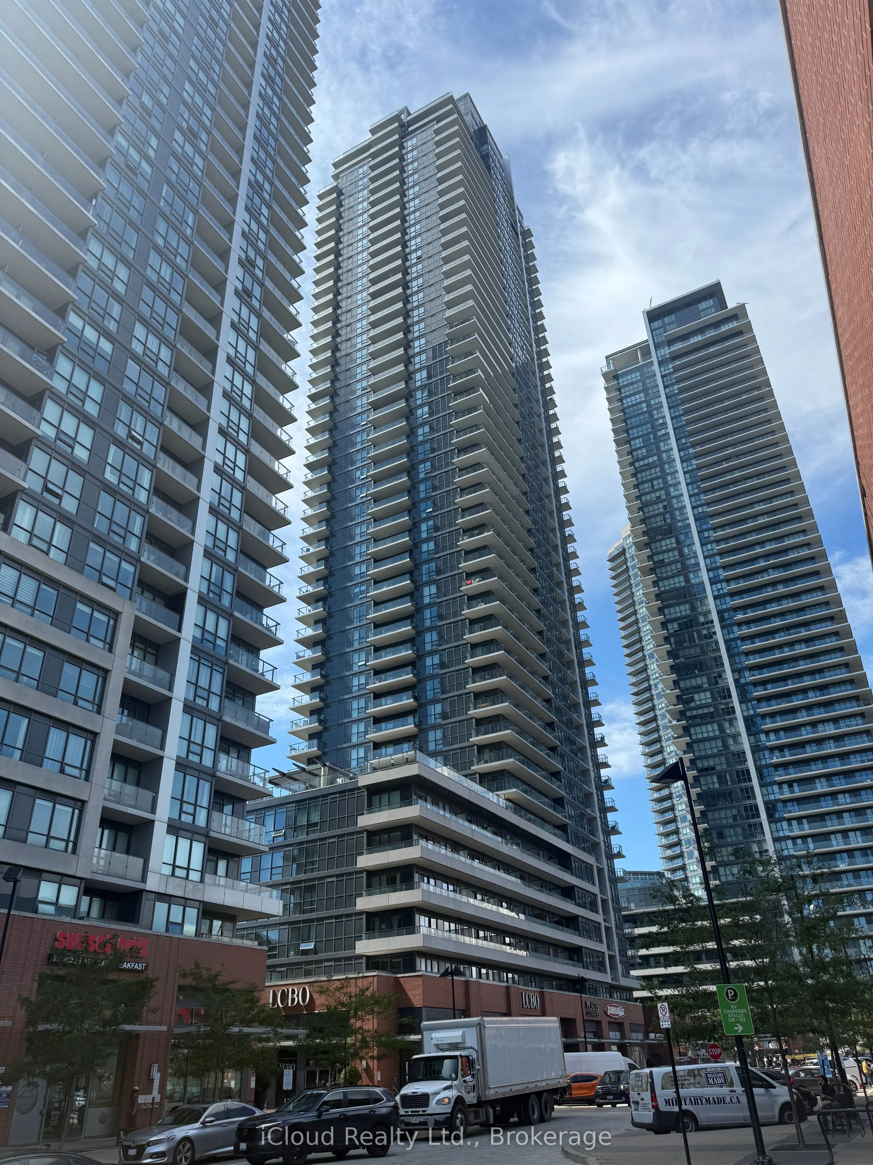 2220 Lake Shore Boulevard W 1508, Toronto W06, ON M8V 0C1