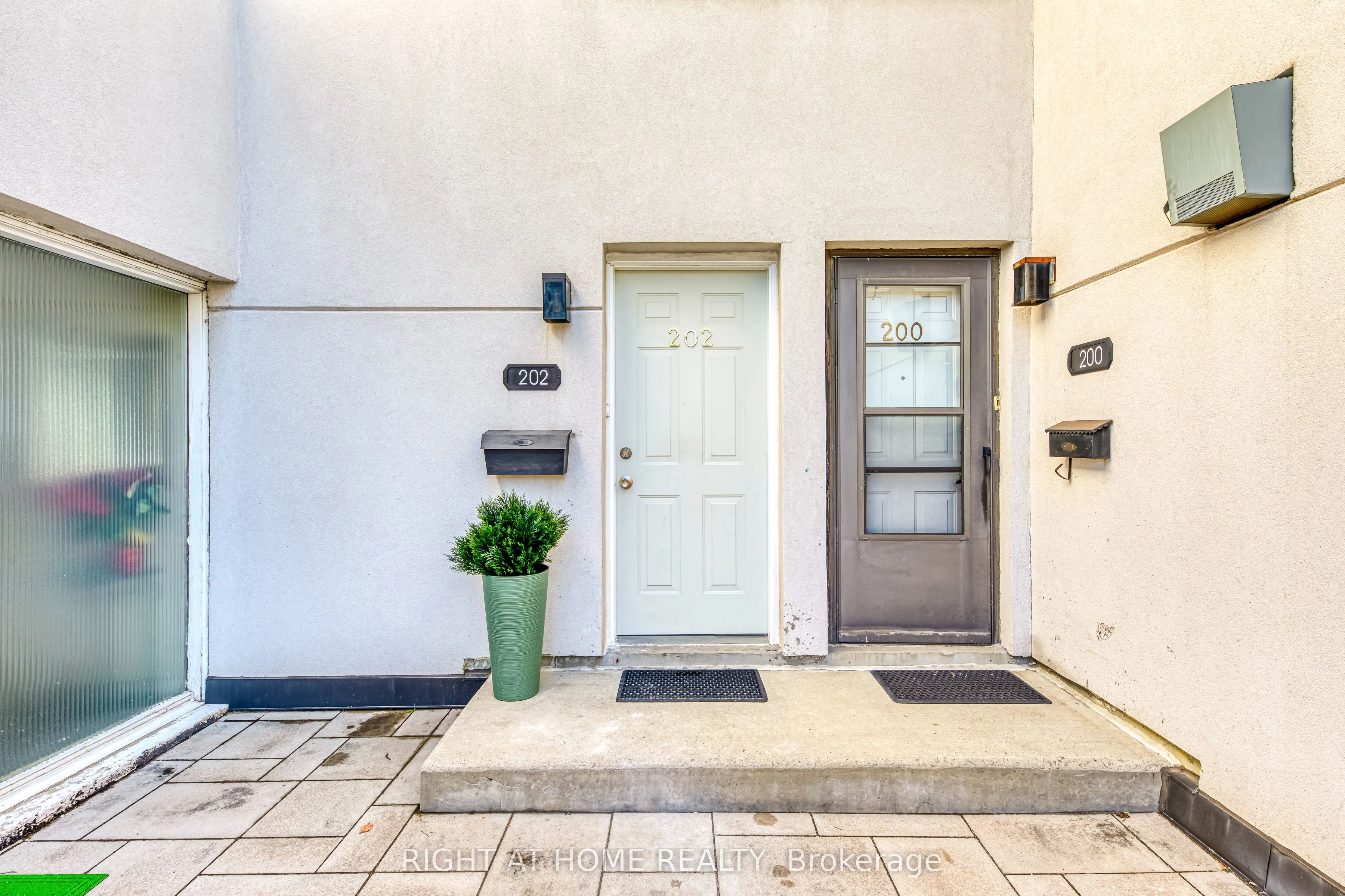 Condo Townhouse in Mississauga