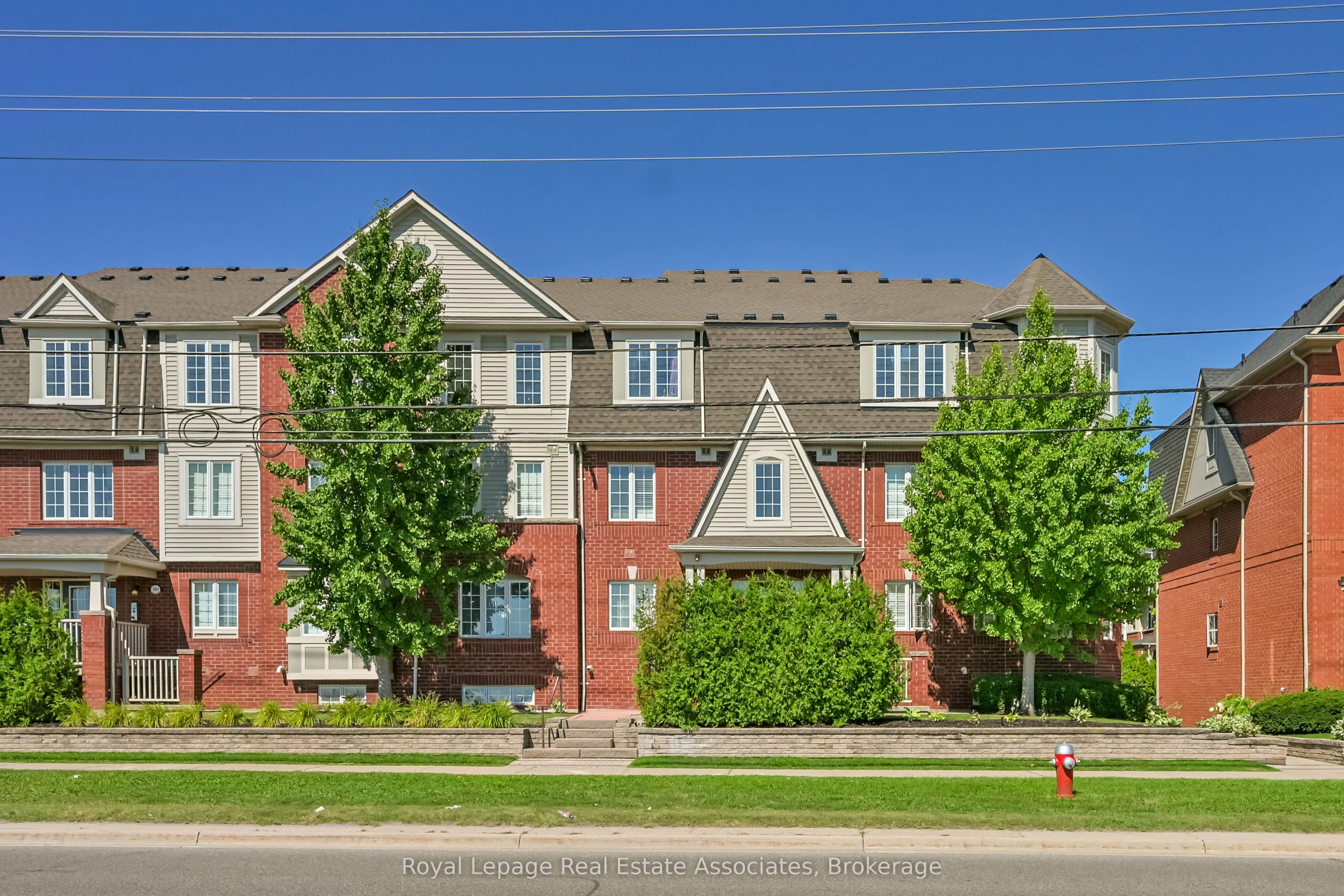 Condo Townhouse in Mississauga