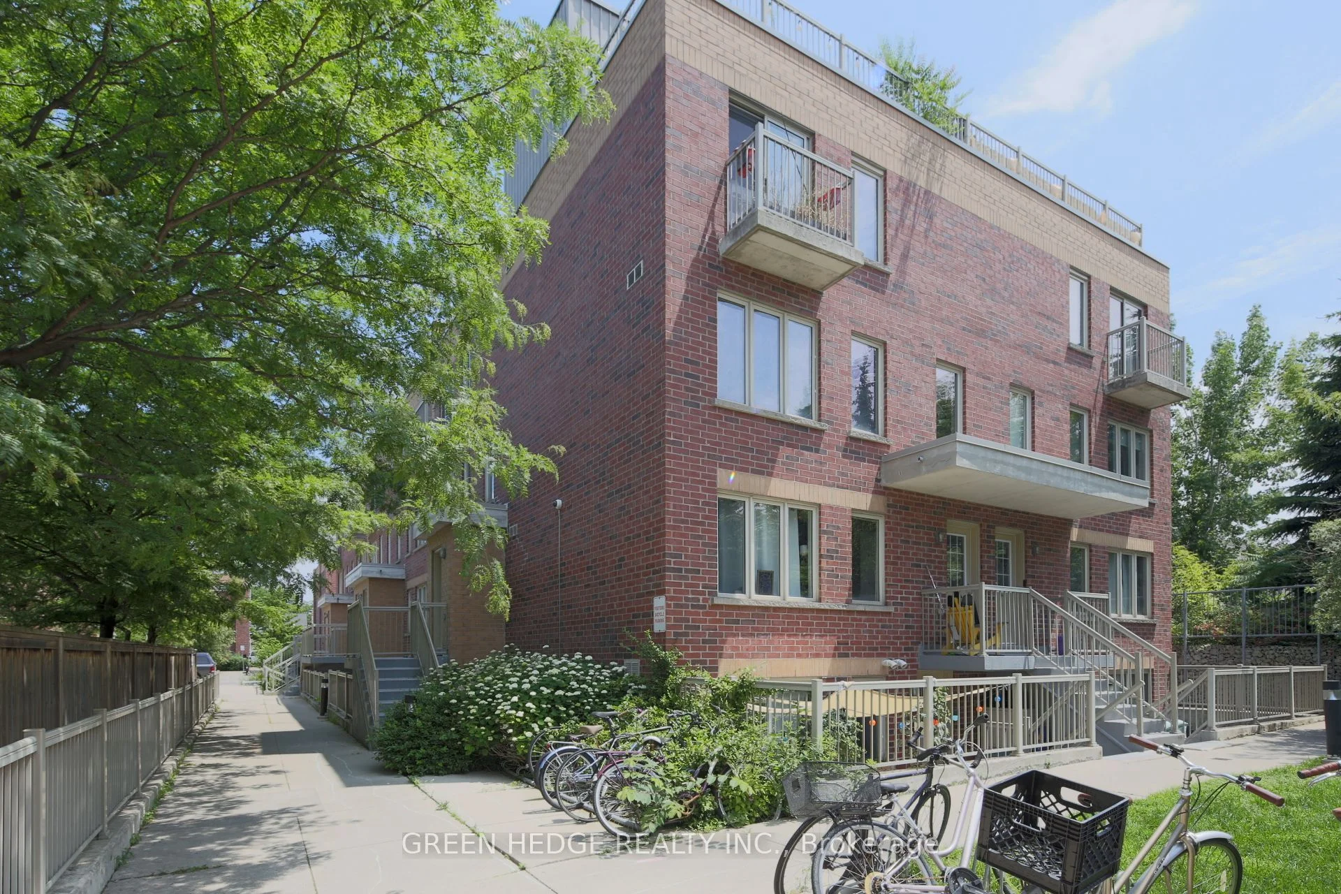 Condo Townhouse in Toronto