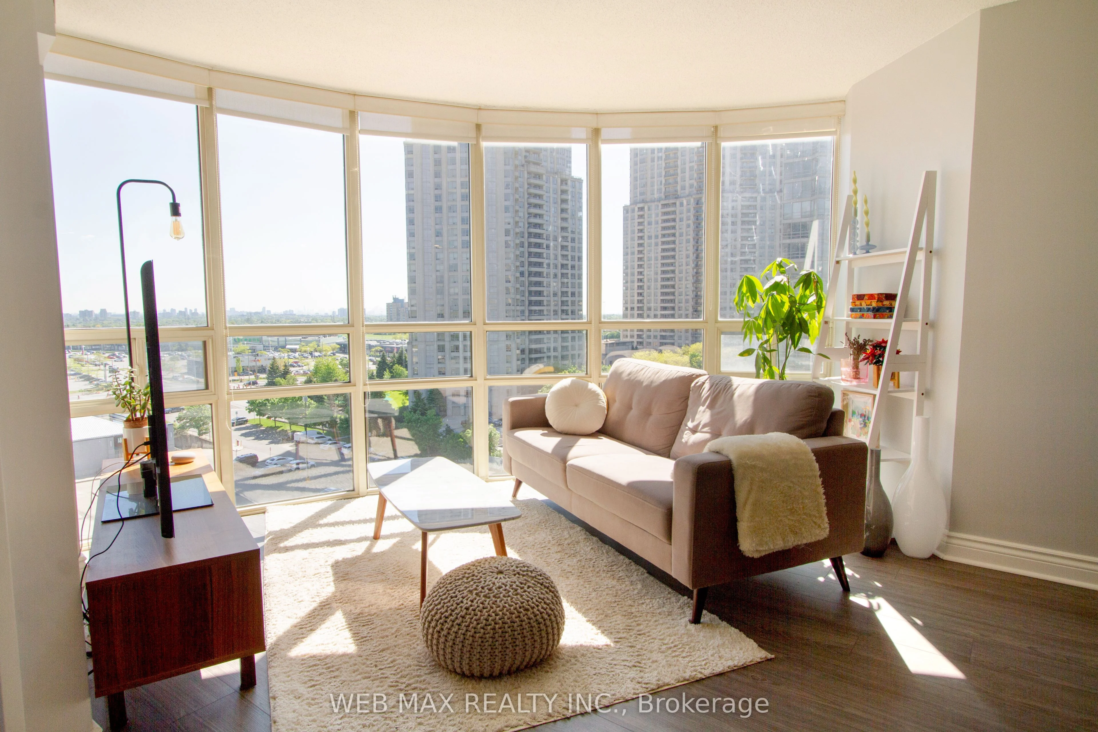 50 Eglinton Avenue W 905, Mississauga, ON L5R 3P5