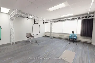 2630 Skymark Avenue 703, Mississauga, ON L4W 5A4