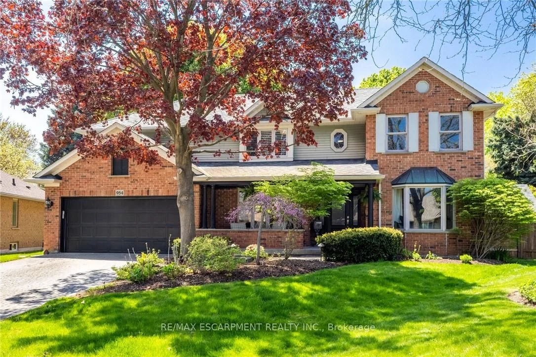 954 Wintergreen Place, Burlington, ON L7T 4K4