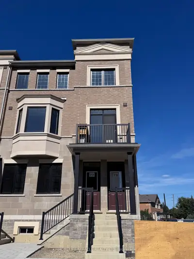 Condo Townhouse in Brampton