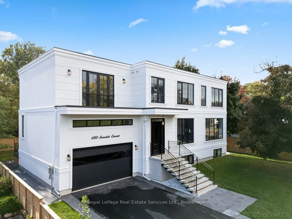 Detached in Oakville