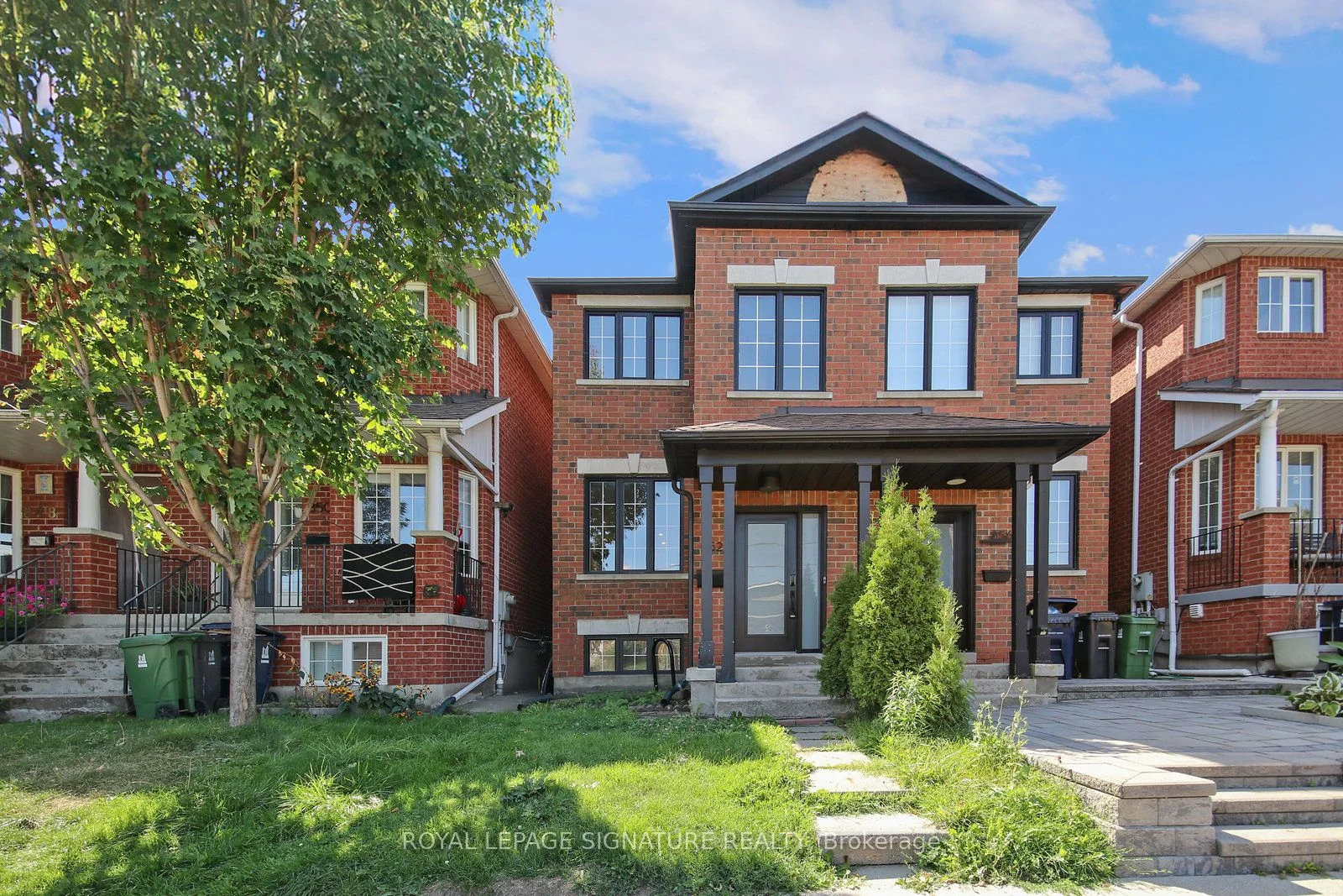852 St Clarens Avenue 1, Toronto W02, ON M6H 3X6