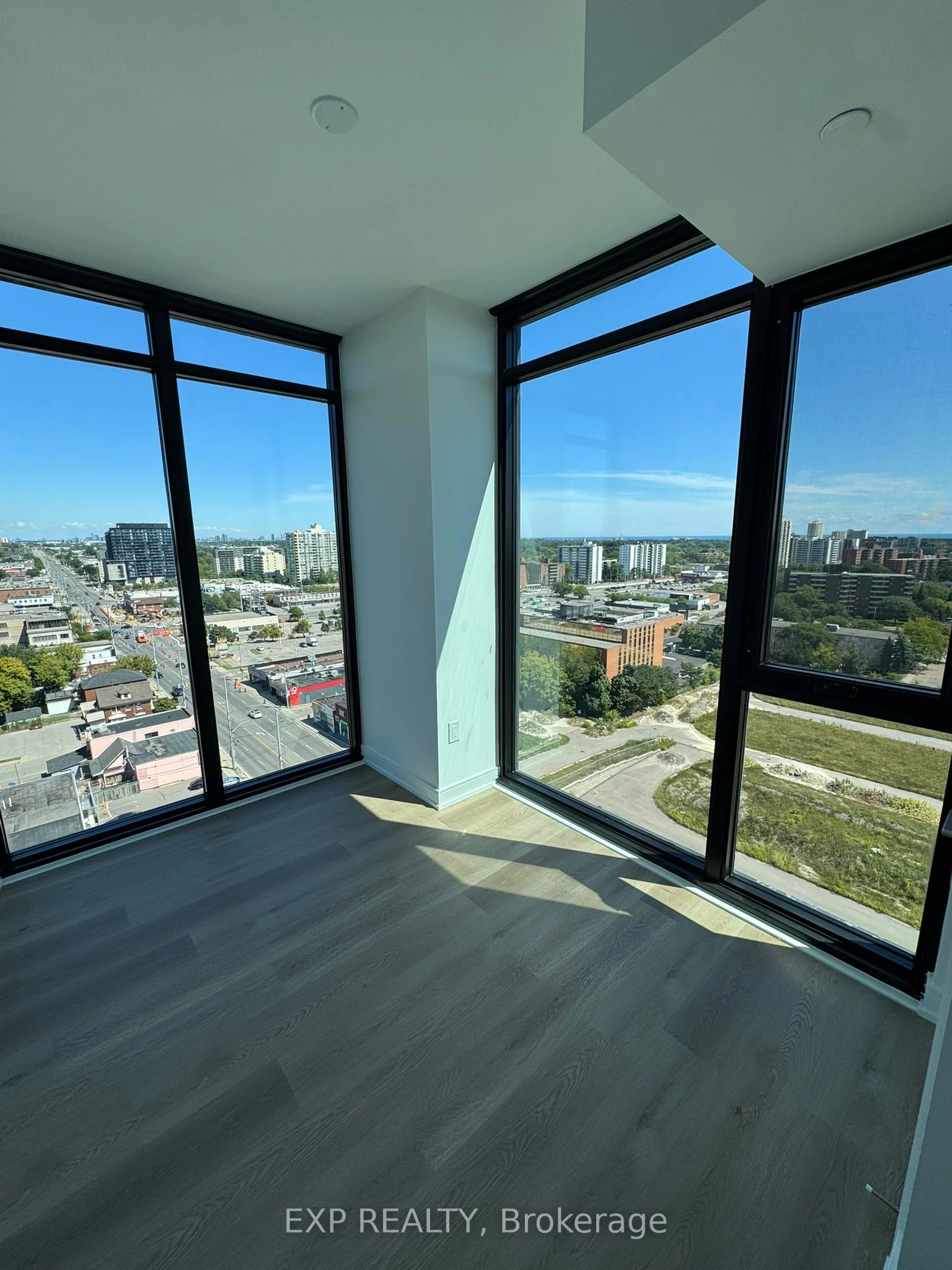 3009 Novar Rd 1304, Mississauga, ON L5B 1H7