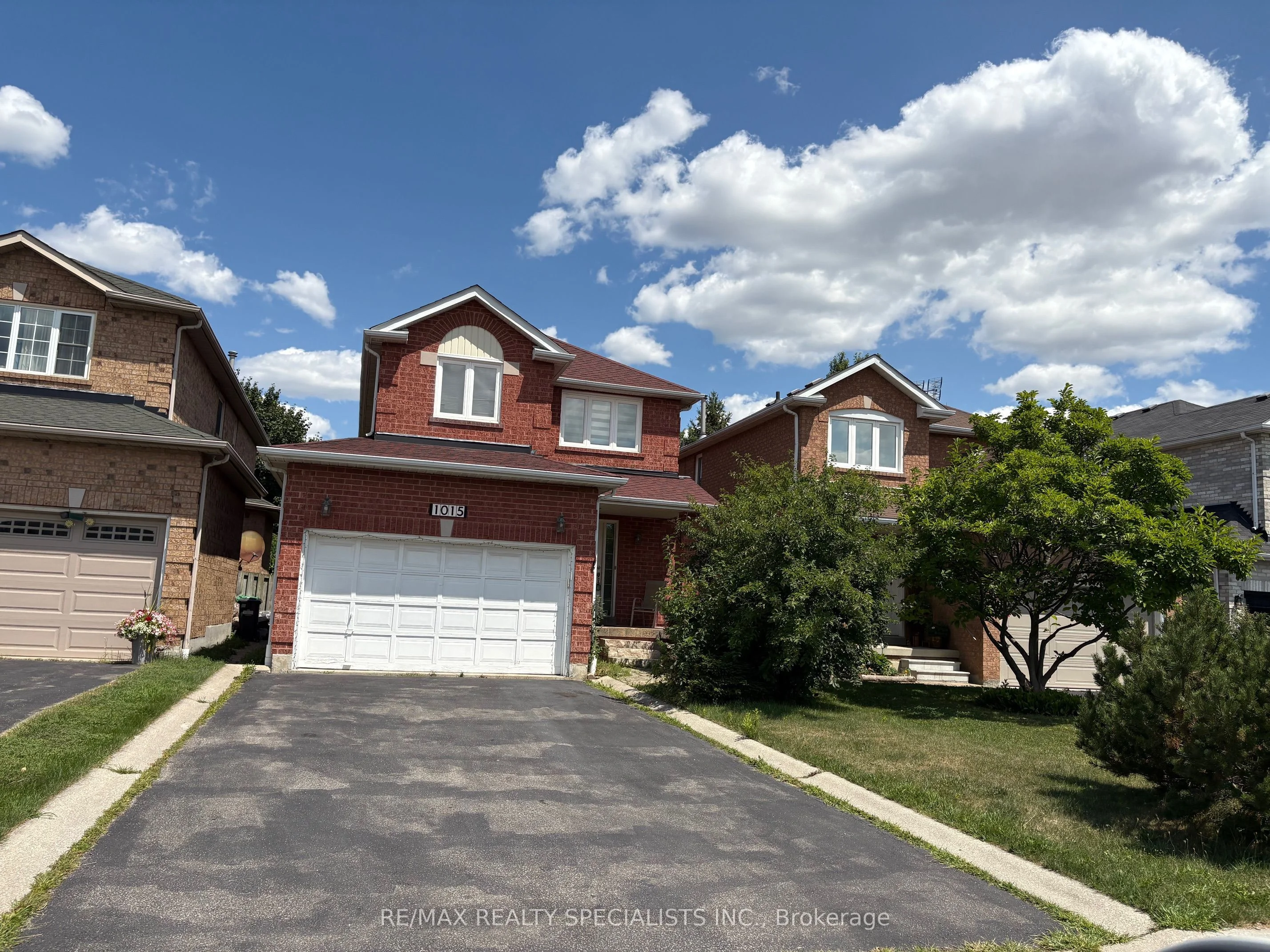 1015 Fernandez Drive Upper, Mississauga, ON L5V 1W9