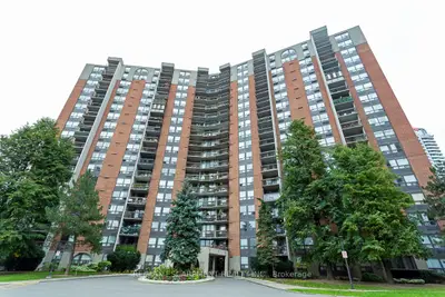 Condo Apartment in Mississauga