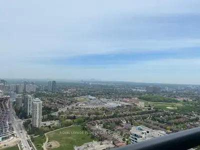 Condo Apartment in Mississauga