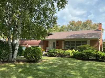 Detached in Burlington