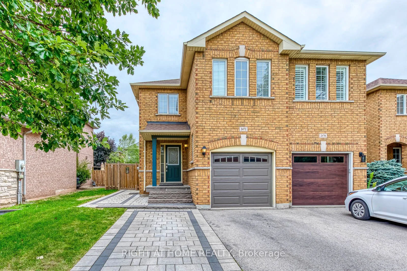 2472 Newcastle Crescent, Oakville, ON L6M 4P3