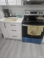 1372 Rebecca Street, Oakville, On L6l 1z4