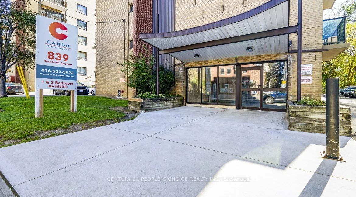 839 Roselawn Avenue 404, Toronto W04, ON M6B 1B5