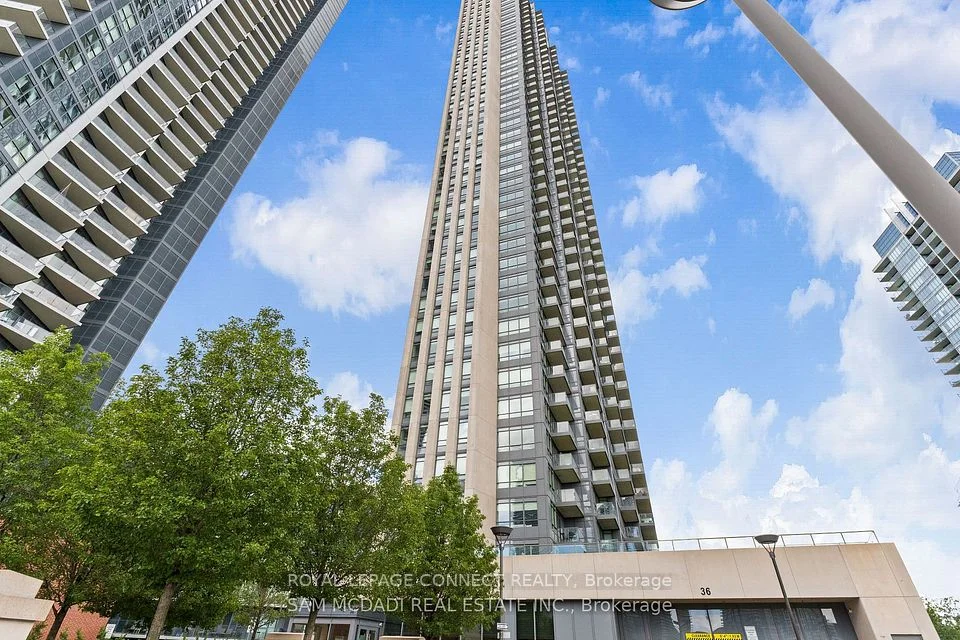 36 Park Lawn Road 306, Toronto W06, ON M8V 0E6