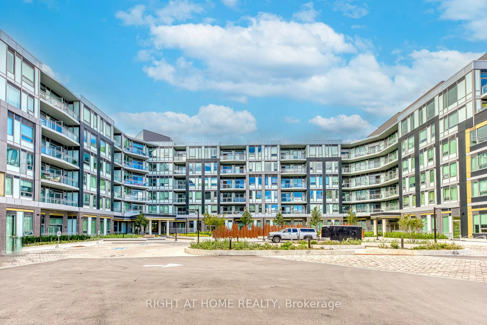 2501 Saw Whet Boulevard 136, Oakville, ON L6M 5N2