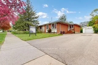 2335 Bostock Crescent, Mississauga, ON L5J 3S8